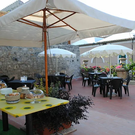 Guest house Del Re 2*